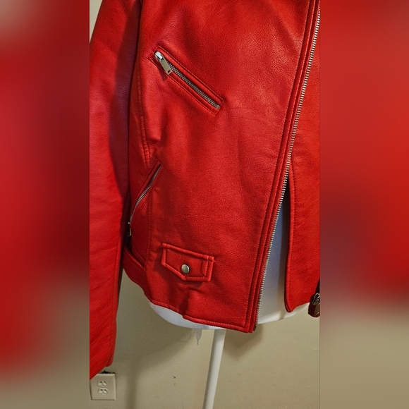 ZARA TRAFALUC Red Moto faux leather jacket. Size XL - Picture 8 of 16